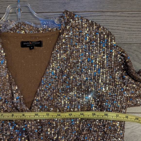 Spazio Cinque Shimmer V Neck Sequin Gold Bodysuit Italian made -BNWOT size Small - Picture 4 of 6
